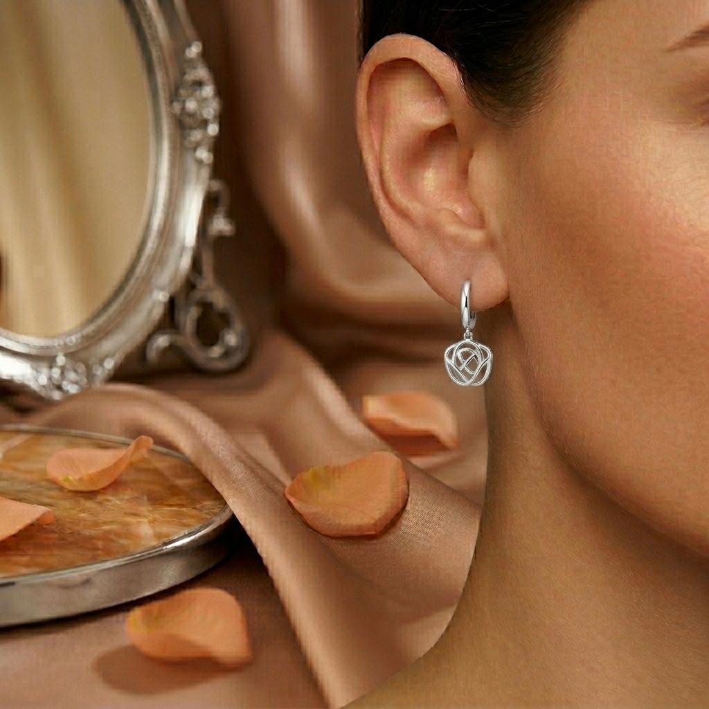 Pretty White Gold Earring Hoop