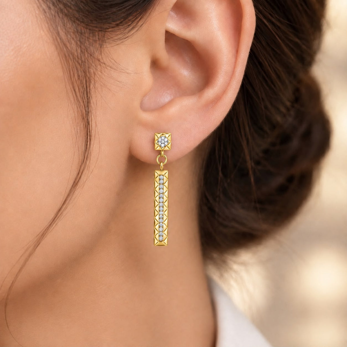 Bond Yellow Gold Earring Long